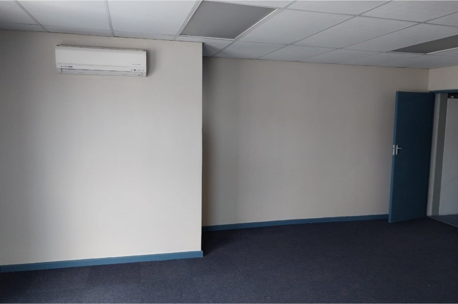 To Let commercial Property for Rent in Fairview Eastern Cape